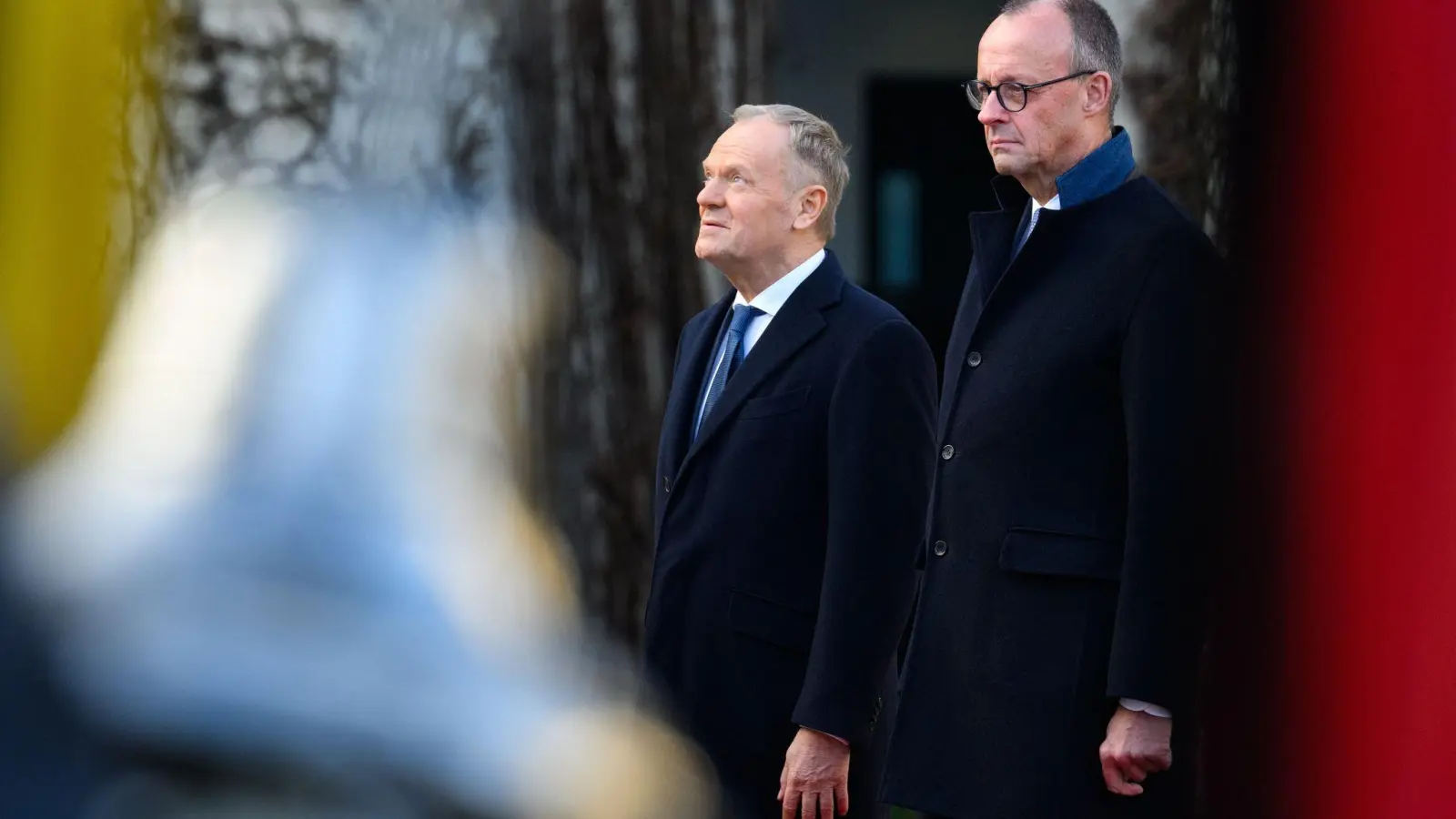 Bei Verteidigung und Ukraine einig, bei der Kriegs-Vergangenheit nicht. (Foto: Bernd von Jutrczenka/dpa)