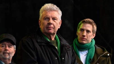 Dieter Reiter (l) konnte sich im Rennen um das Münchner Rathaus nicht gegen Dominik Krause durchsetzen. (Archivbild) (Foto: Felix Hörhager/dpa)
