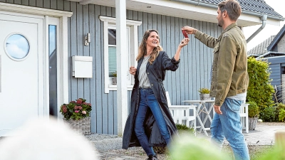 Dank niedriger Zinsen ins Traumhaus: Auch 2022 können angehende Immobilienbesitzer von historisch günstigen<br>Finanzierungskonditionen profitieren. (Foto: Susanne Pfahler)
