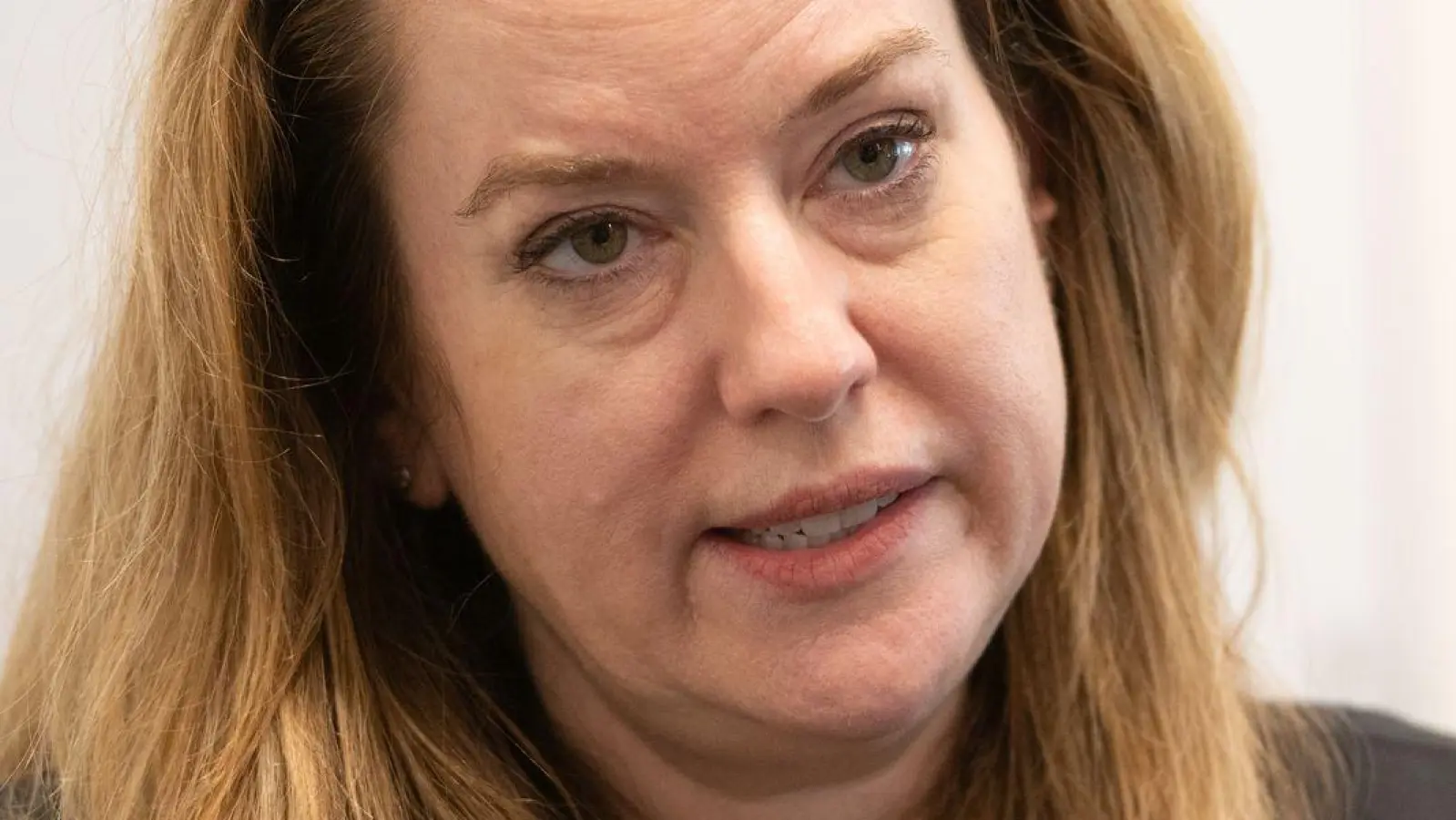 Amy Pope, Chefin der UN-Organisation für Migration, rät wegen des Iran-Kriegs zur Notfallplanung.  (Foto: Markus Lenhardt/dpa)