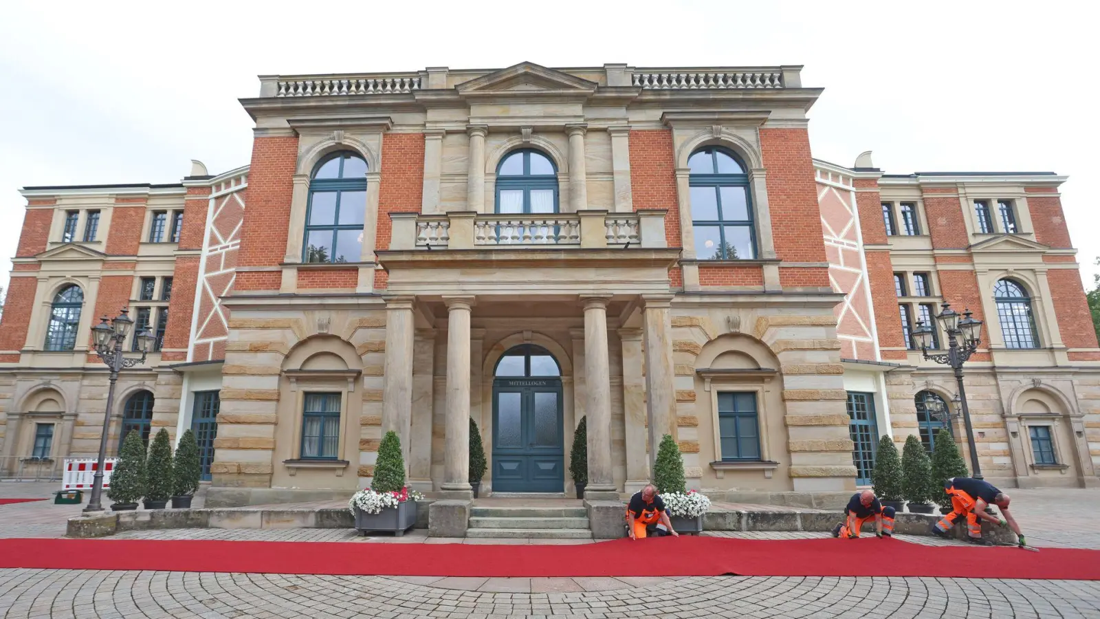 Die Gedenkveranstaltung soll im Festspielhaus stattfinden. (Archivbild) (Foto: Karl-Josef Hildenbrand/dpa)