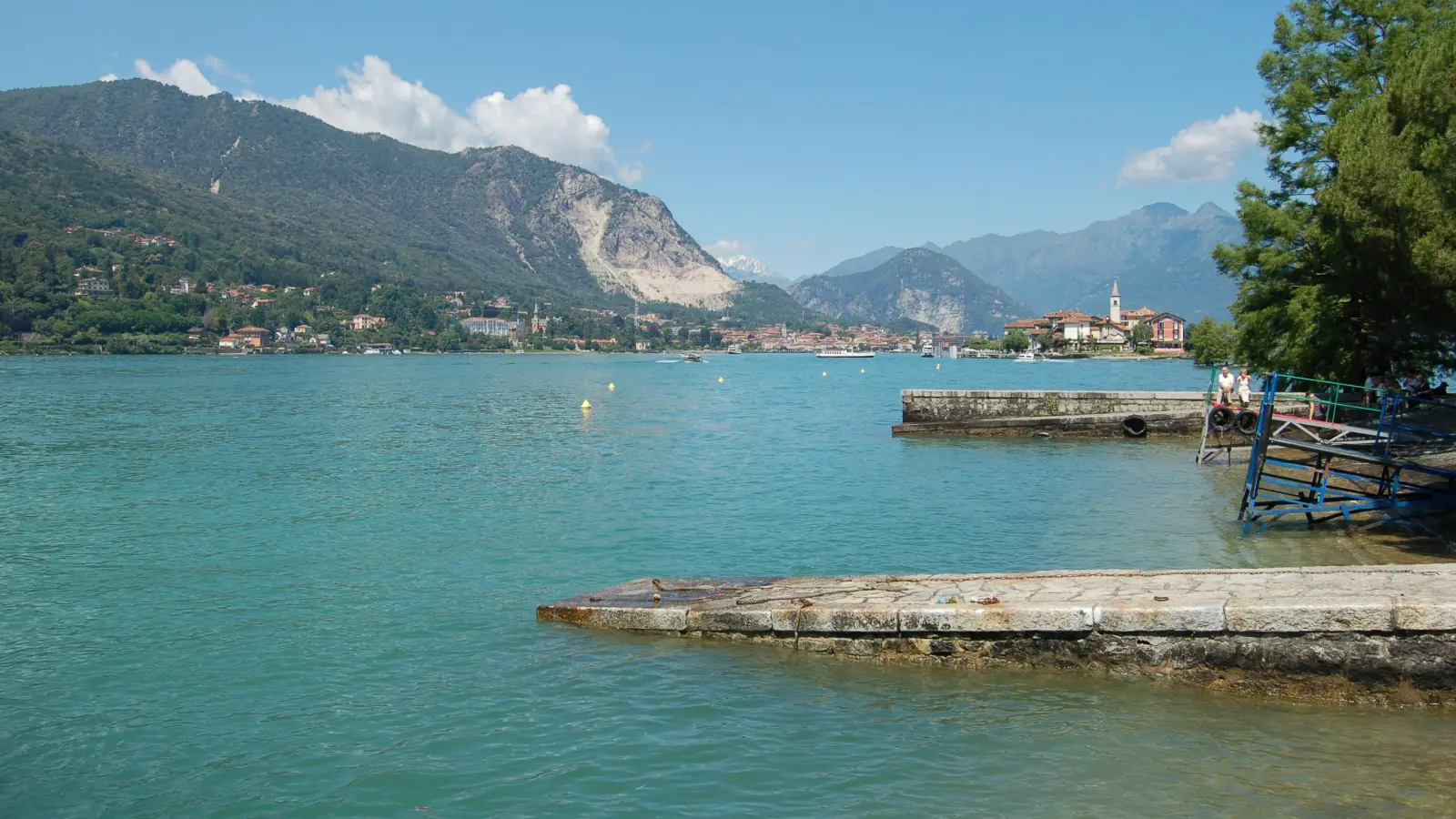 Der Blick auf den herrlichen Lago Maggiore ist immer wieder faszinierend. (Foto: Christa Frühwald)