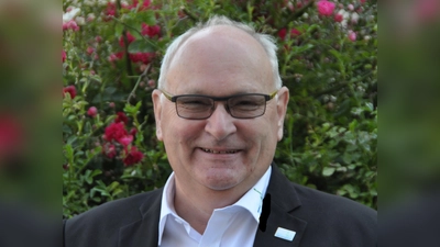 Weidenbachs Bürgermeister Willi Albrecht freut sich über die gute Entwicklung der Gemeinde. (Foto: Gemeinde Weidenbach)