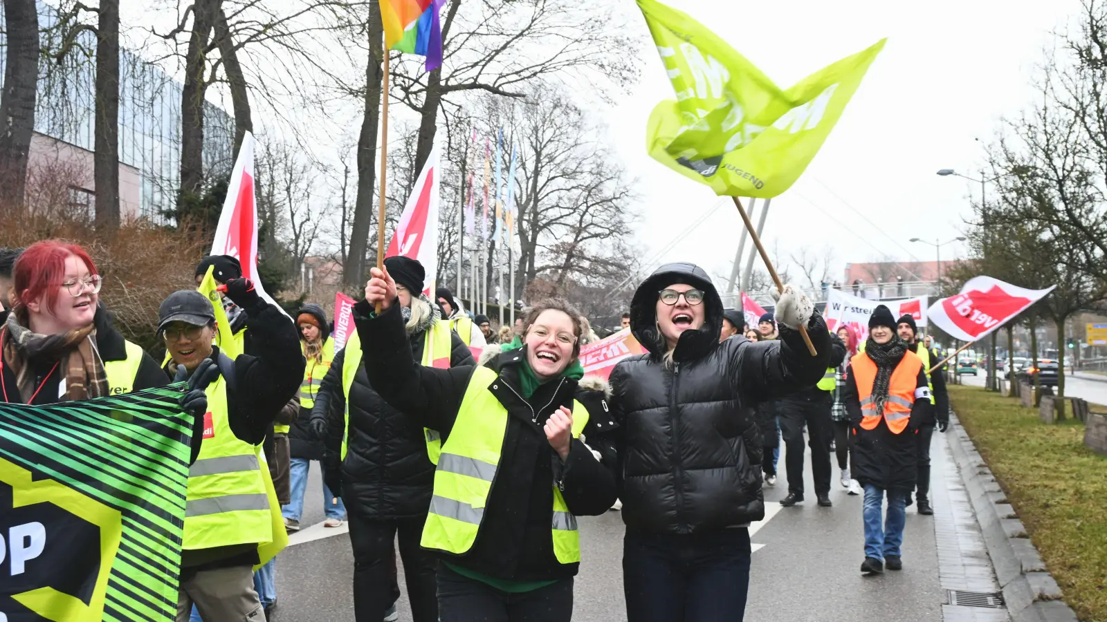 Trotz Eiseskälte war die Stimmung unter den Demonstranten gut. (Foto: Luca Paul)