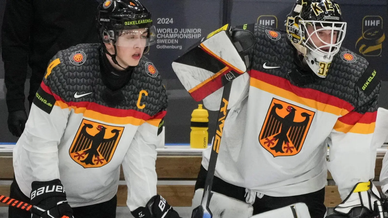 Matthias Bittner (r) wird Münchner. (Foto: Christinne Muschi/The Canadian Press/AP/dpa)