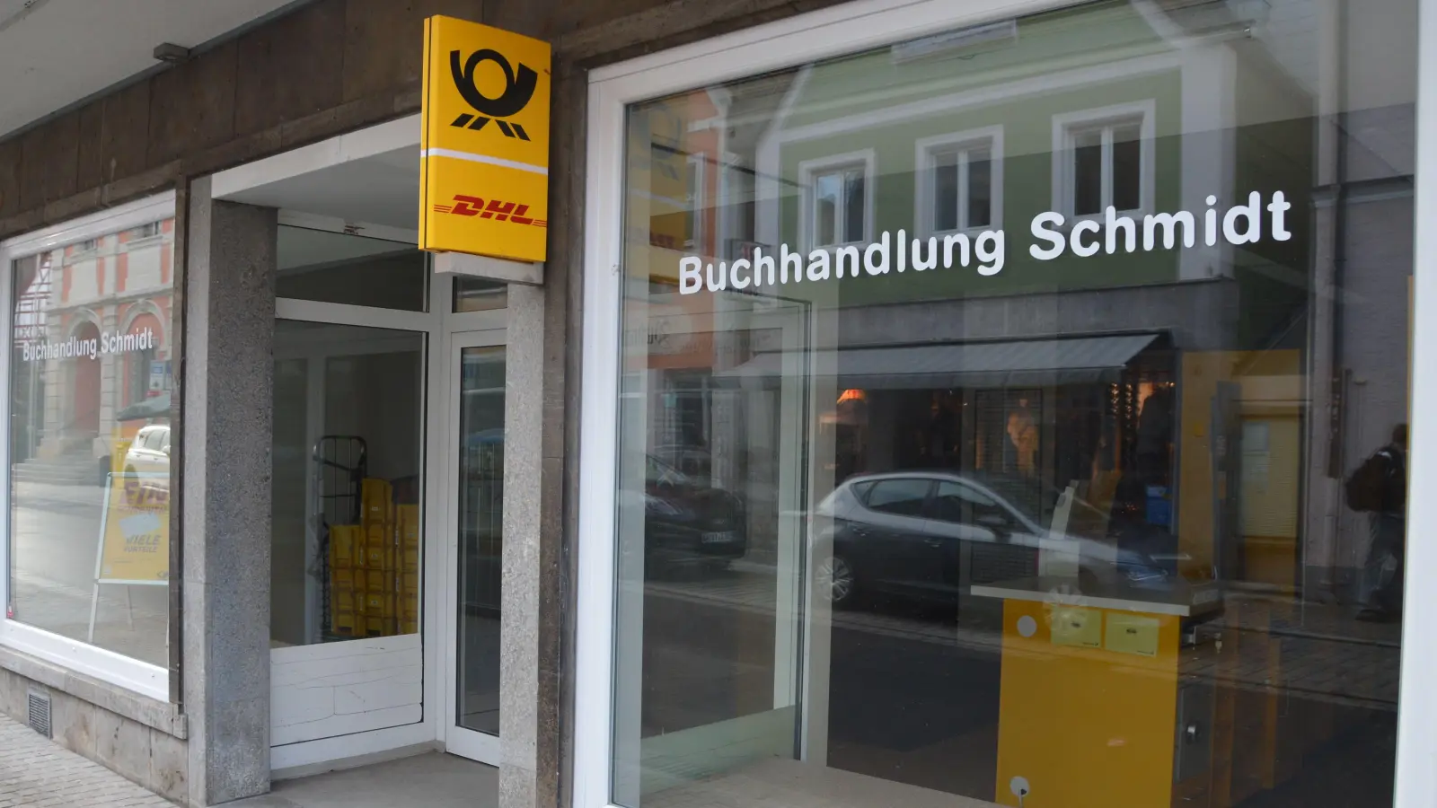 In der Bamberger Straße 4 war schon einmal eine Postfiliale (und eine Buchhandlung-Schmidt-Nachfolge) untergebracht, aber nur für wenige Monate. Jetzt soll eine neue Postfiliale in die Räume einziehen.  (Foto: Patrick Lauer )