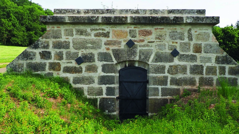 Die Brunnenstube im Neusitzer Ortsteil Wachsenberg ist Teil des ausgeklügelten Systems, das die Stadt Rothenburg mit Wasser versorgt.  (Foto: Bezirk Mittelfranken/Julia Krieger)
