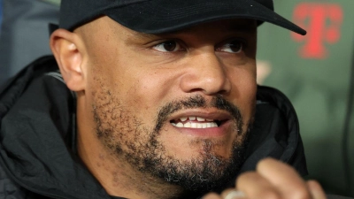 Jetzt gilt's: Vincent Kompany sitzt gegen Real Madrid zum 100. Mal auf der Bayern-Bank. (Archivfoto) (Foto: Jan Woitas/dpa)