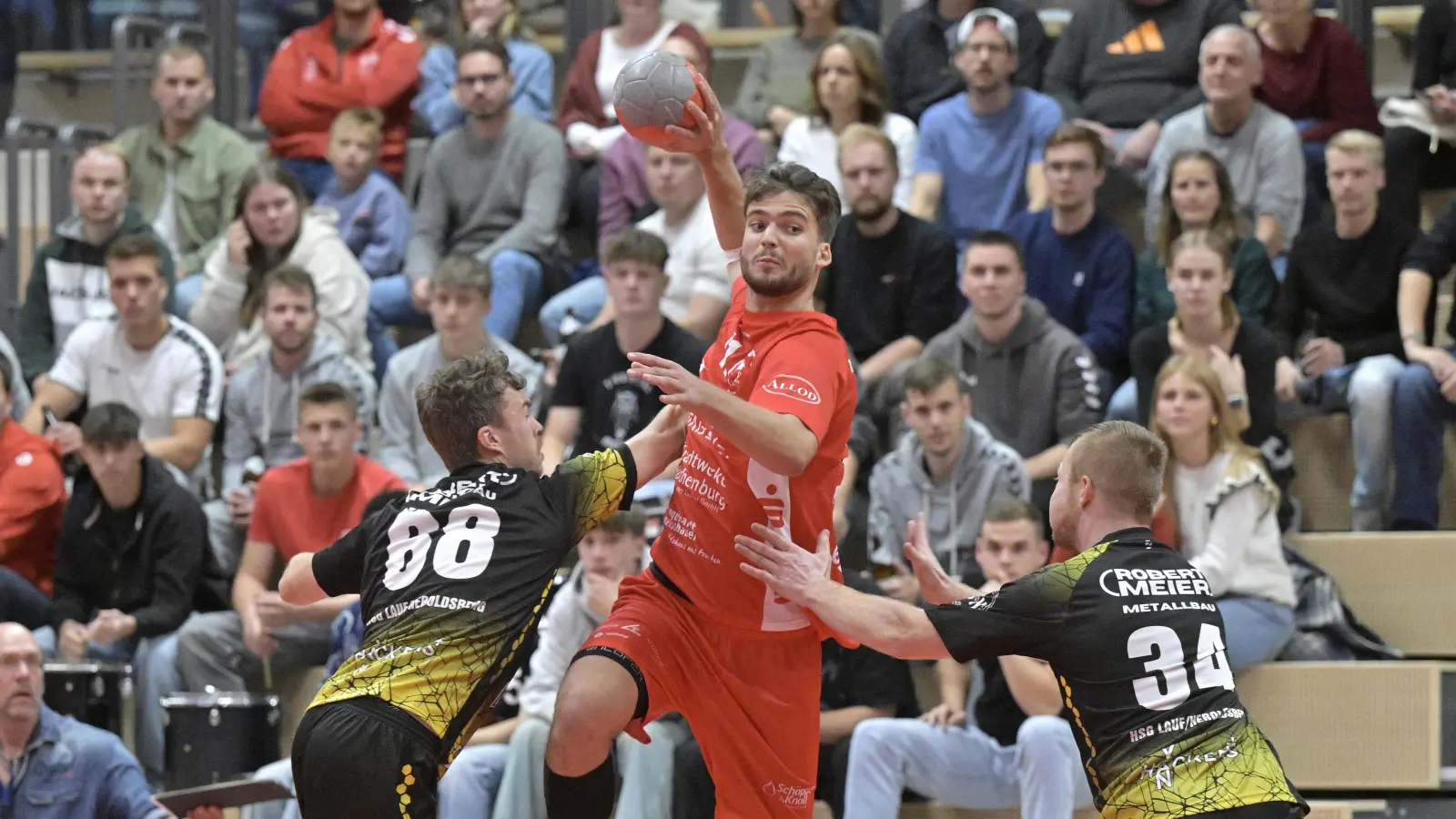 Anton Ehrlinger (Mitte) kehrt zurück in den Rothenburger Kader. (Foto: Martin Rügner)