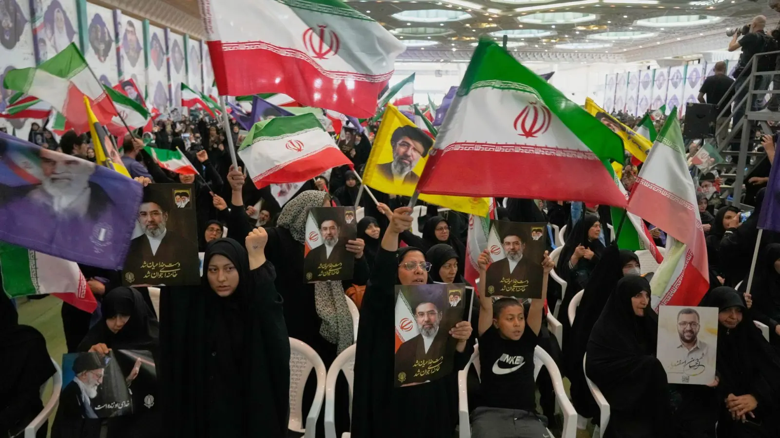 Die Verhandlungen um ein Ende des Iran-Kriegs gehen weiter. (Symbolbild) (Foto: Vahid Salemi/AP/dpa)