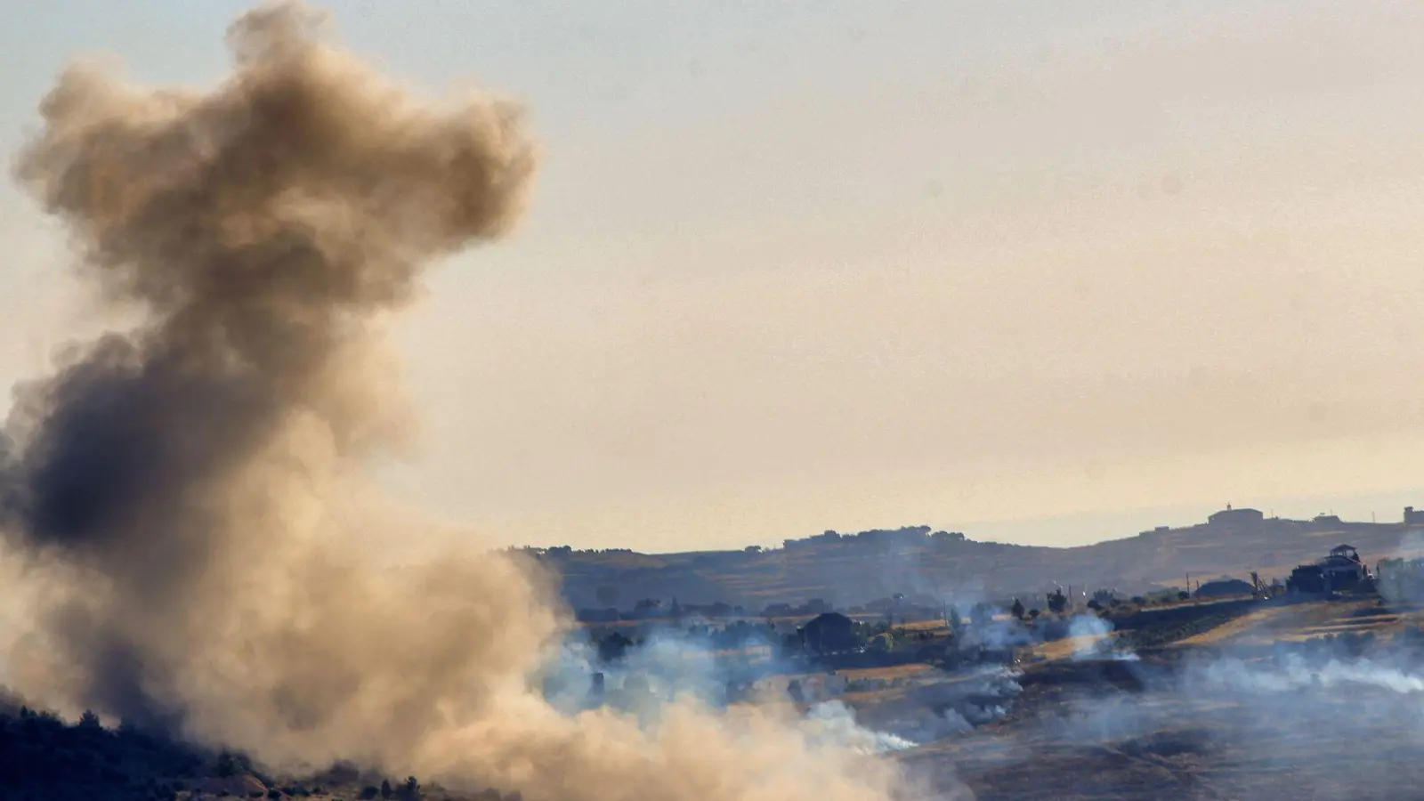 Der Konflikt zwischen der Hisbollah und Israel geht trotz Waffenruhe weiter. (Foto: Stringer/dpa)