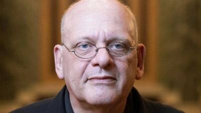 Der deutsche Komponist Detlev Glanert bringt in wenigen Tagen an der Semperoper in Dresden mit „Die Jüdin von Toledo“ seine zwölfte Oper heraus. (Foto: Sebastian Kahnert/dpa)