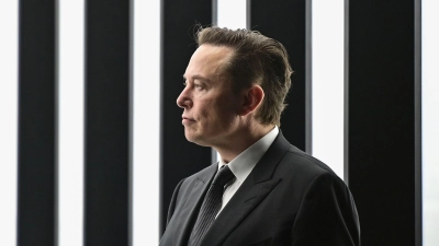 Elon Musks Unternehmen Tesla wird dieses Jahr nicht an der IAA teilnehmen. (Archivbild) (Foto: Patrick Pleul/dpa)