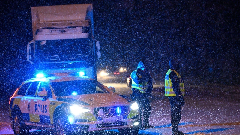 Deutsche Erasmus-Studenten sind auf dem Weg ins finnische Lappland in einen Busunfall verwickelt worden. (Symbolbild)  (Foto: Johan Nilsson/TT News Agency/AP/dpa)