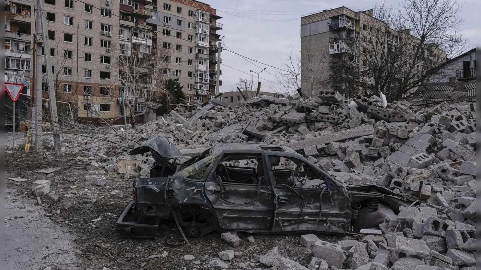 Russische Truppen greifen die ukrainische Stadt Pokrowsk im Donbass seit über einem Jahr an. (Archivbild) (Foto: Iryna Rybakova/Ukrainian 93rd Mechanized brigade/AP/dpa)