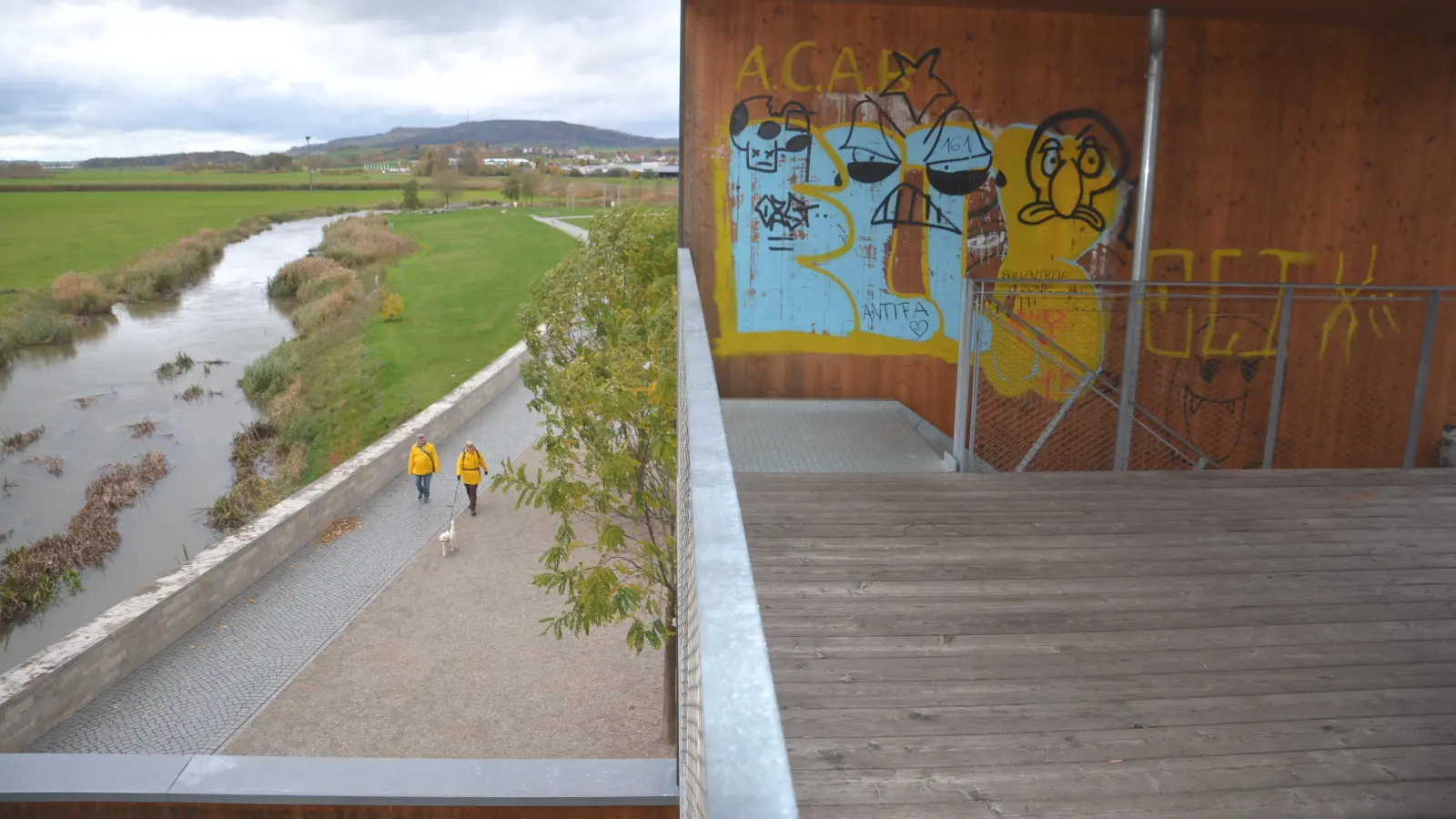 Der Wörnitzpark gilt als beliebter Naherholungsbereich, vor Schmierereien ist man dennoch nicht gefeit: Trotz des Hinweises auf eine Videoüberwachung wurden Wände des Regionalpavillons mit Graffitis bemalt. (Foto: Peter Tippl)