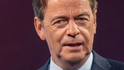 Mutige Helfer werden in der ZDF-Sendung „Aktenzeichen XY… Ungelöst“ ausgezeichnet. (Foto: Peter Kneffel/dpa)