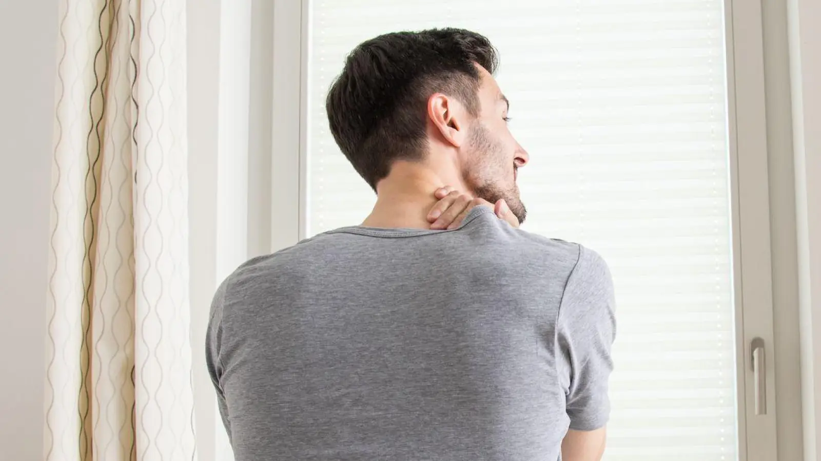 Klingt entspannt: Eine Massage bei Muskelkater? Was bei Verspannungen helfen kann, ist bei frischem Muskelkater eher weniger hilfreich. (Foto: Christin Klose/dpa-tmn)