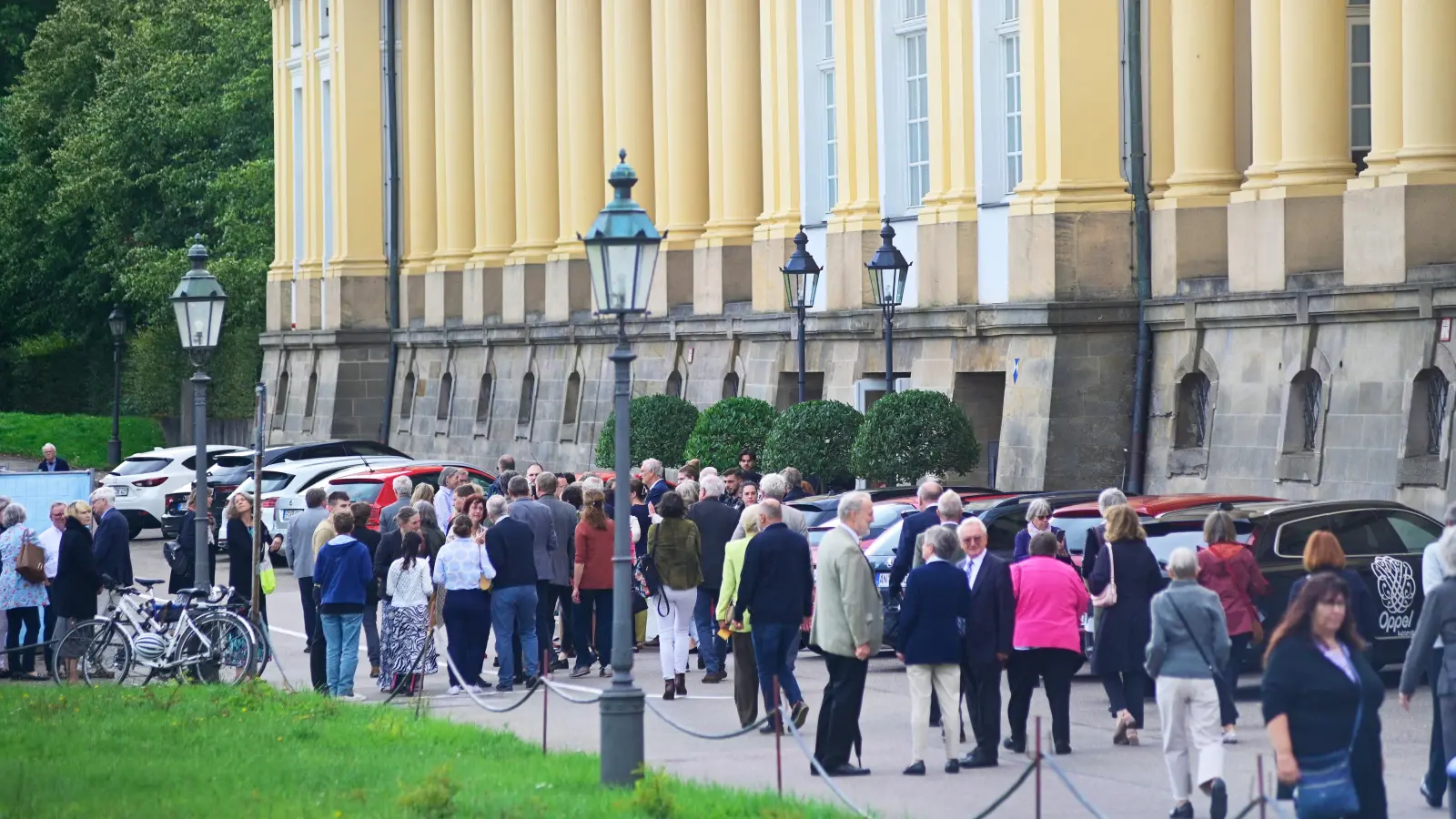 Publikum auf dem Weg zur letzten Matinee der Bachwoche 2023. (Foto: Jim Albright)