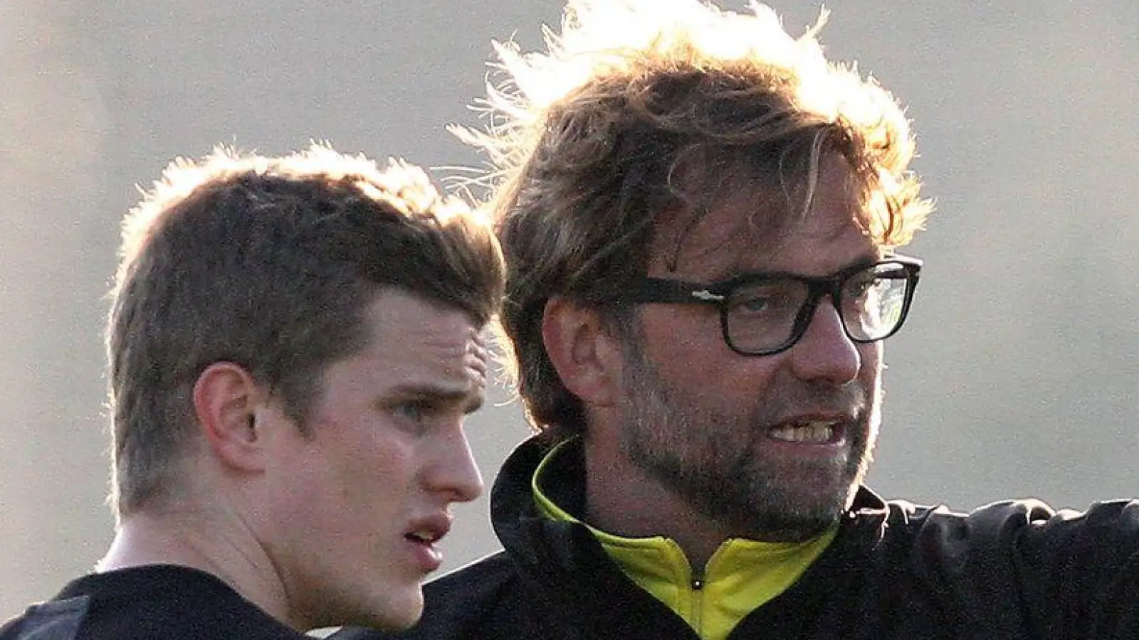 Gute Bekannte aus Dortmunder Zeiten: Sven Bender (l) und Jürgen Klopp. (Archivild) (Foto: picture alliance / dpa)