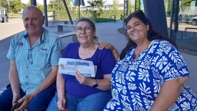 Zusammen in der Zott Genusswelt in Donauwörth unterwegs waren Claudia und Thomas Brunner (links) aus Colmberg zusammen mit Petra Wagner aus Amberg. (Foto: Thomas Brunner)