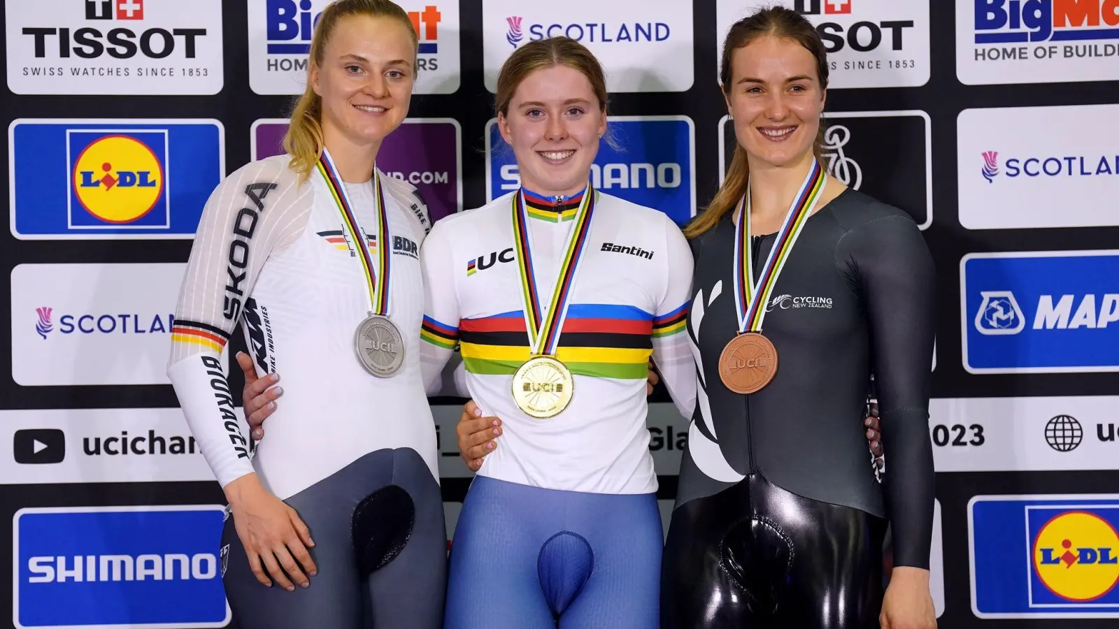 Beendete die Bahnrad-WM mit einer weiteren Medaille: Lea Sophie Friedrich (l). (Foto: Tim Goode/PA Wire/dpa)