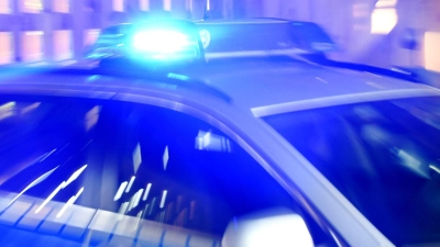 Die Polizei zog die Führerscheine der drei jungen Männer ein. (Symbolbild) (Foto: Carsten Rehder/dpa)