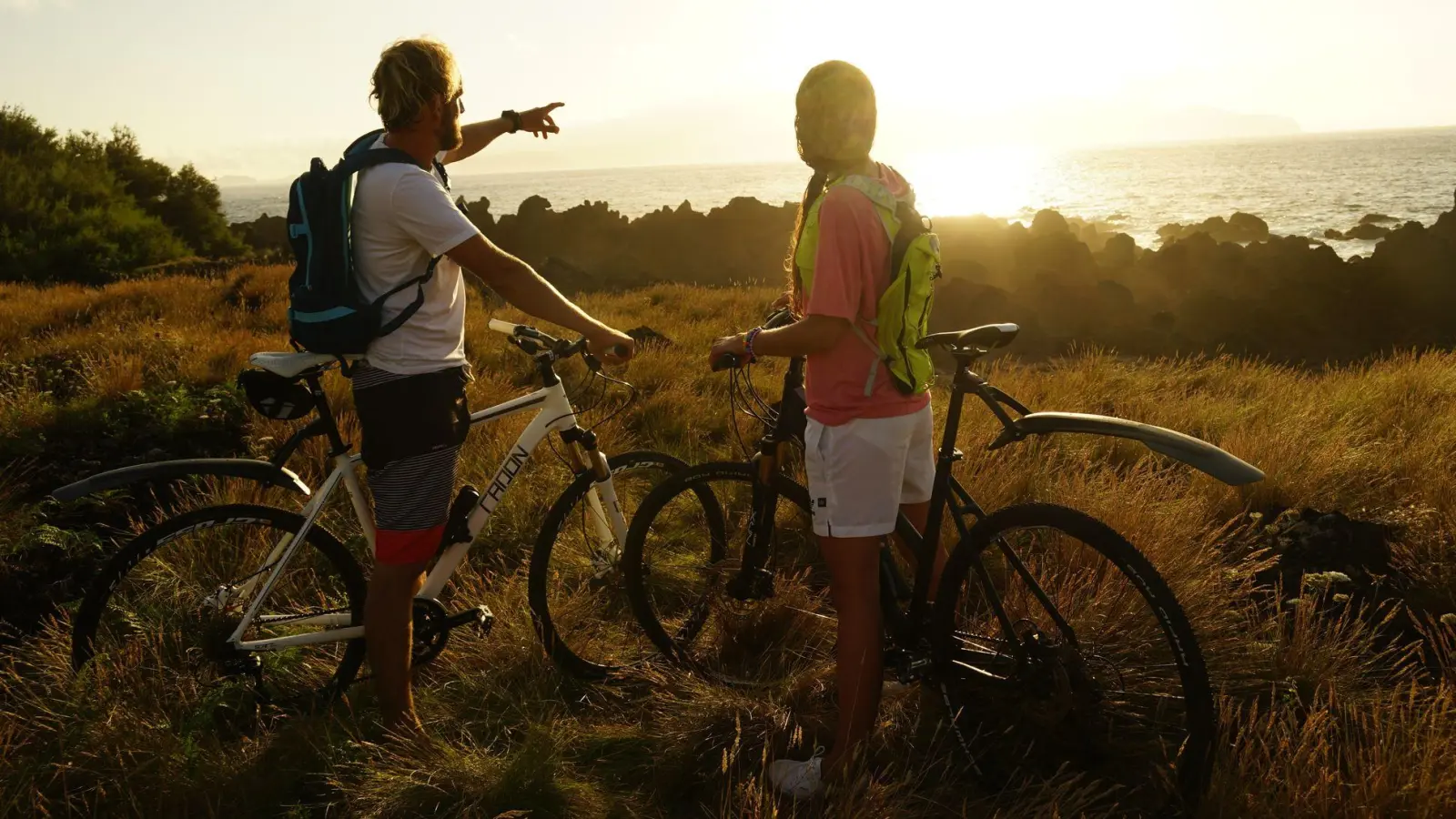 Vor allem Aktivurlauber sollten prüfen, ob und in welchem Umfang Sportarten wie Bergsteigen oder Mountainbiken in der Auslandskrankenversicherung mitversichert sind. (Foto: Robert Günther/dpa-tmn)