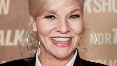 Ina Müller liebt ihren analogen Kalender. (Archivbild) (Foto: Georg Wendt/dpa)