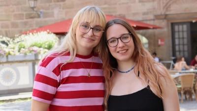 Amelie Gebhard (links) und Sonja Lindner möchten aktiv werden und in den Austausch gehen. (Foto: Antonia Müller)