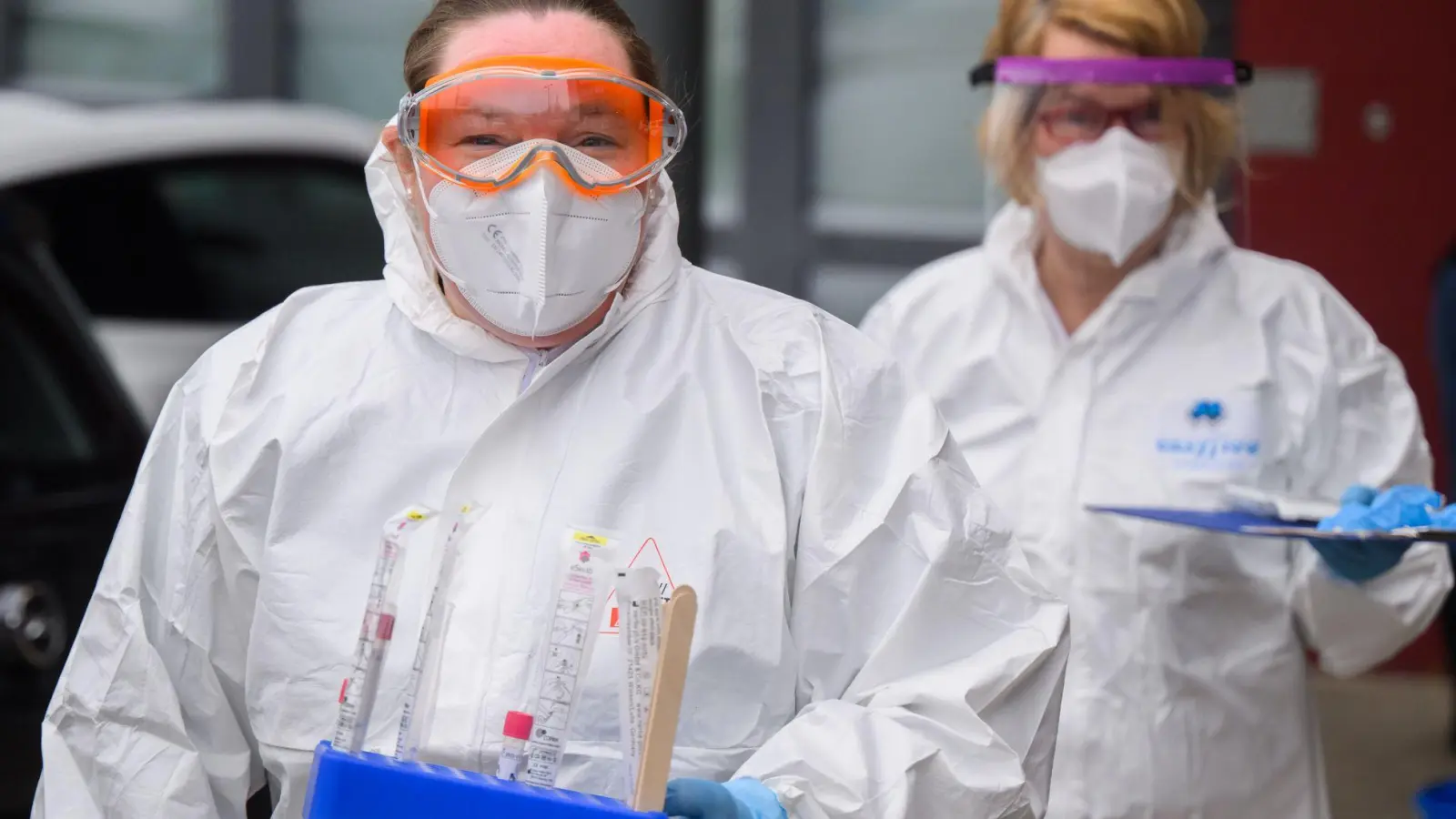 Pandemien lassen Gesellschaften gespaltener zurück als vorher (Archivbild) (Foto: Julian Stratenschulte/dpa)