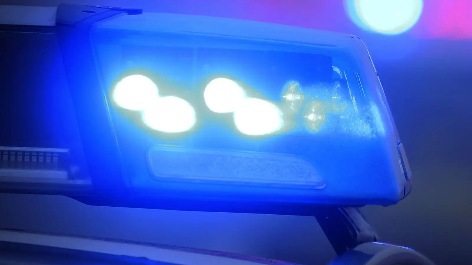 Die Polizei ermittelt wegen des Verdachts des versuchten Mordes. (Symbolbild) (Foto: Karl-Josef Hildenbrand/dpa)