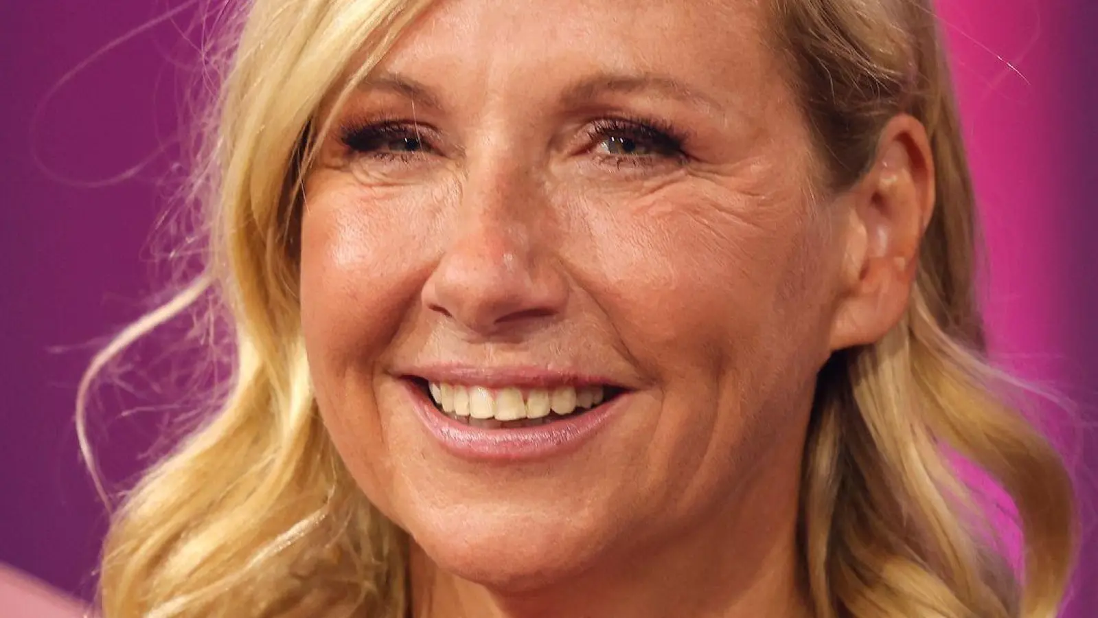 Bedingt planbar und gelegentlich aus dem Ruder laufend, so seien der „Fernsehgarten“ und sie selbst, sagt Andrea Kiewel. (Archivfoto)  (Foto: Gerald Matzka/dpa)