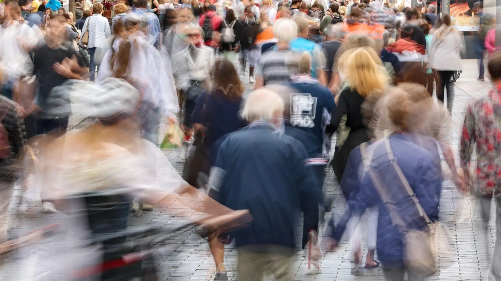 Vergangenes Jahr gab es ein Bevölkerungswachstum in Deutschland, das auf einem Wanderungsüberschuss beruht. (Symbolbild) (Foto: Jan Woitas/dpa)