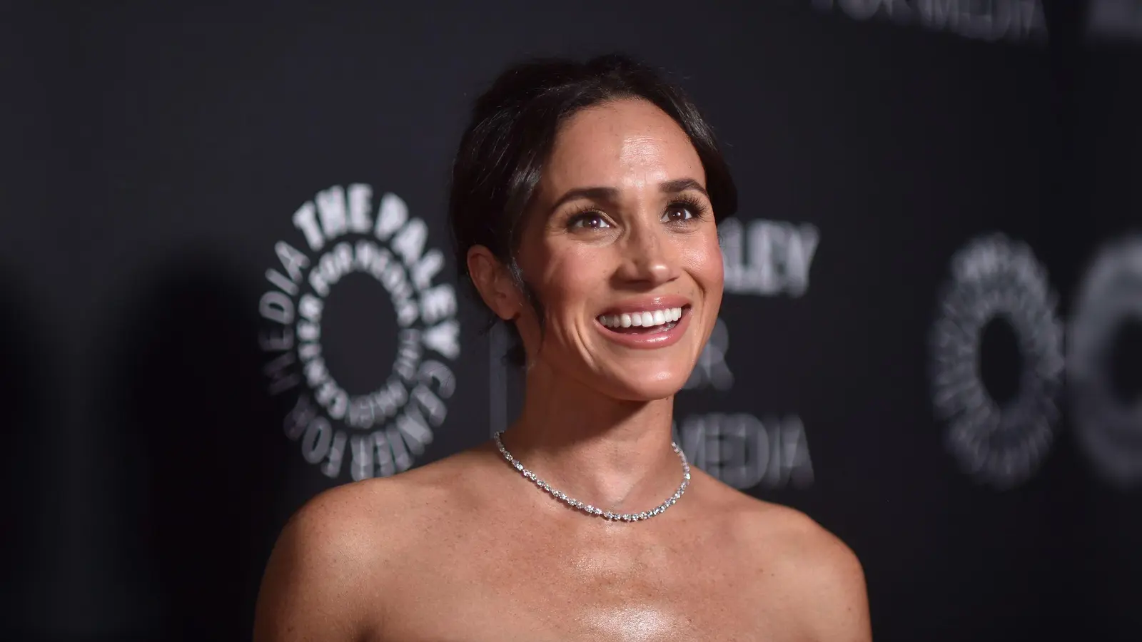 Am 6. Geburtstag ihres Sohnes postet Herzogin Meghan ein Foto von Prinz Archie. (Archivfoto) (Foto: Richard Shotwell/Invision via AP/dpa)