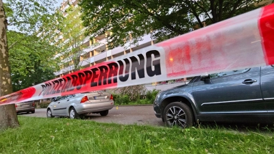 Bei einem Angriff in Halle sind drei Menschen verletzt worden (Foto: Tobias Junghannß/dpa)