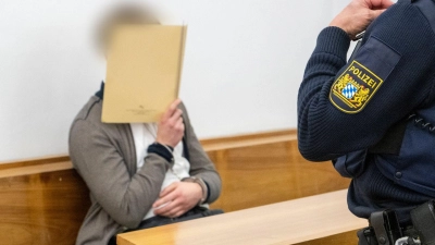 Der 21-jährige Angeklagte hat vor Gericht den Ablauf des Geschehens eingeräumt. (Archivbild)  (Foto: Stefan Puchner/dpa)