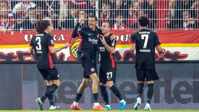 Mario Götze trifft zum ersten Mal für Eintracht Frankfurt seit dem 17. März.  (Foto: Andreas Gora/dpa)