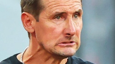 Miroslav Klose steht mit dem 1. FC Nürnberg im Pokal unter Erfolgsdruck. (Foto: Daniel Karmann/dpa)