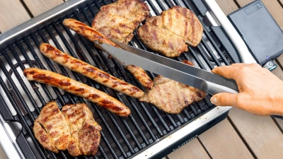 Ein Elektrogrill kann eine gute Alternative zu Holzkohle- oder Gas-Grills sein. (Foto: Michael Müller-Münker/selbst ist der Mann/dpa-tmn)