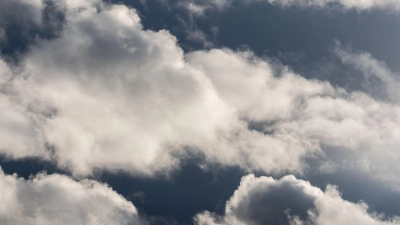 Ein Wettermix bestimmt das Pfingstwochenende. (Foto: Robert Michael/dpa-Zentralbild/dpa)