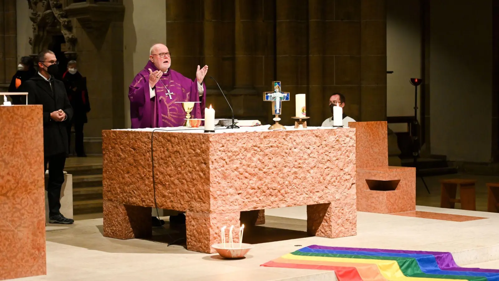 Marx im Jahr 2022 bei einem Queer-Gottesdienst in München (Archivbild) (Foto: Tobias Hase/dpa)