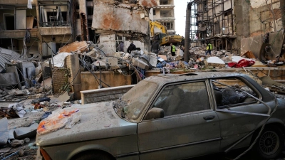 Israelische Luftangriffe hatten auch das Zentrum von Beirut zum Ziel. (Archivbild) (Foto: Hussein Malla/AP/dpa)