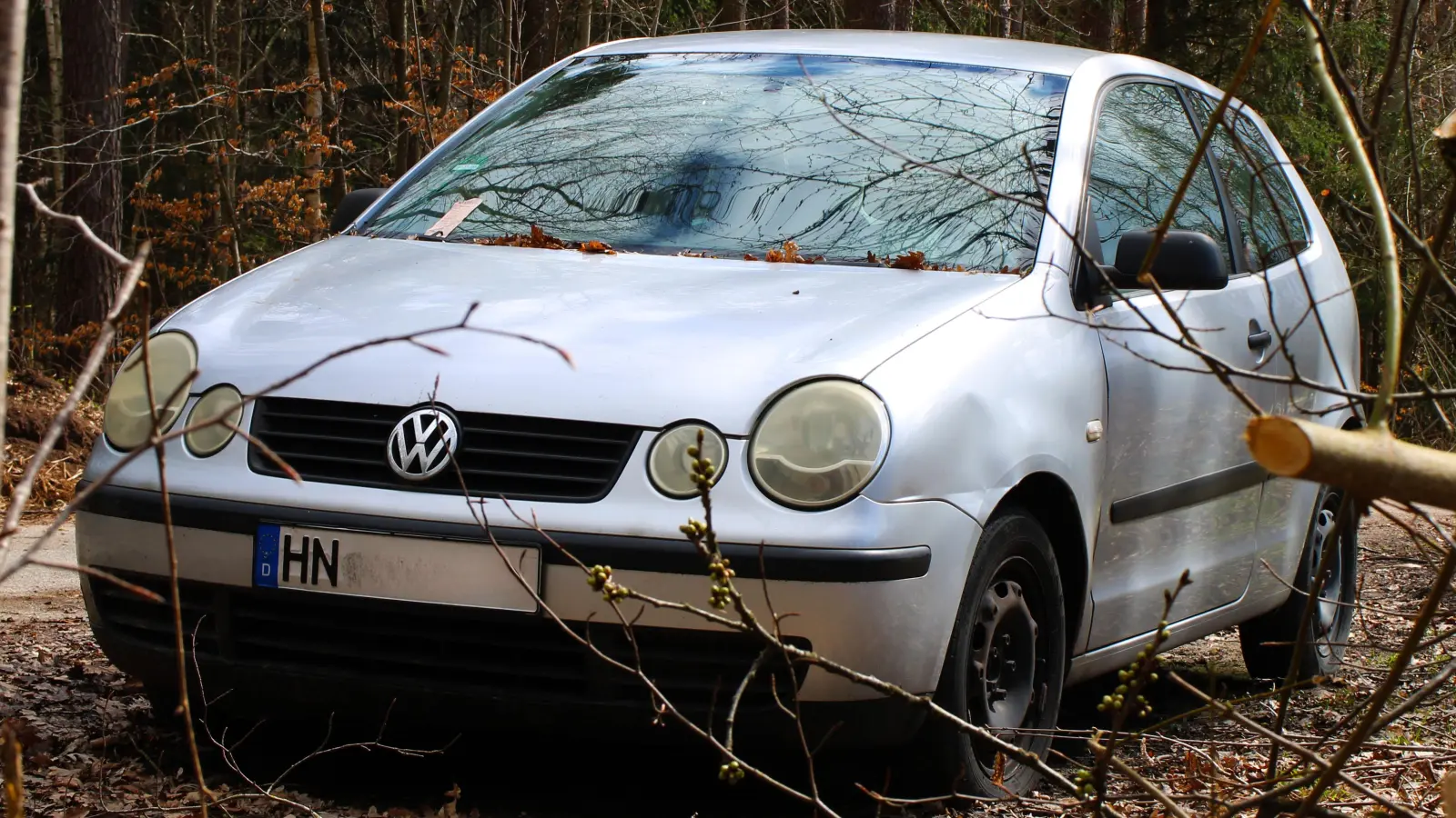 Kommt seit September nicht mehr vom Fleck: Ist das nächste Fahrtziel des Polos der Schrottplatz? (Foto: Constantin Prosch)