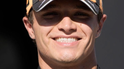 Lando Norris ist wieder auf Pole - und das beim ersten Grand Prix auf dem neuen „Madring“.  (Foto: Bernat Armangue/AP/dpa)