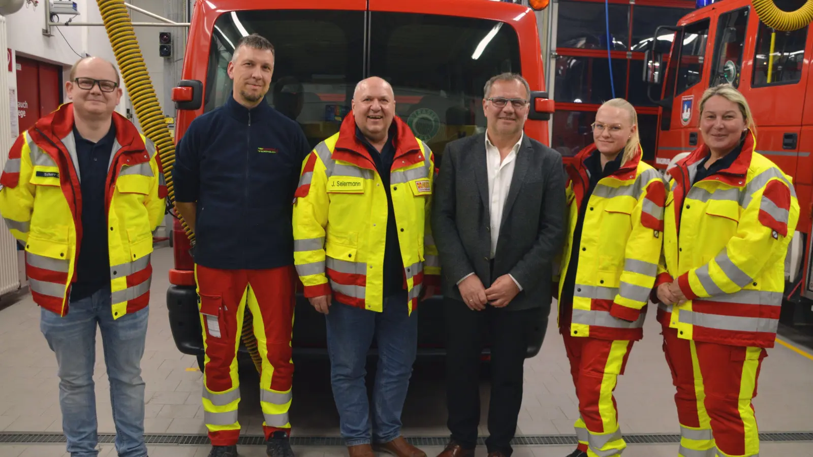 Der erste Vorstand des neuen Fördervereins für die First Responder (von links): Christoph Schorr, Simon Engelhardt, Jürgen Seiermann, Armin Luther, Katharina Stammler und Christine Bauer. (Foto: Johannes Zimmermann)