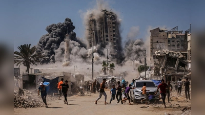 Israels Militär greift derzeit immer wieder Hochhäuser in der Stadt Gaza an, die Armeeangaben zufolge von der Hamas genutzt worden sein sollen. (Archivbild) (Foto: Yousef Al Zanoun/AP/dpa)