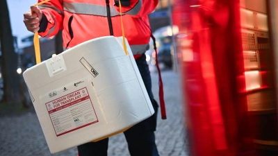 Wie kann es zu mehr Organspenden kommen? (Symbolbild) (Foto: Sebastian Gollnow/dpa)