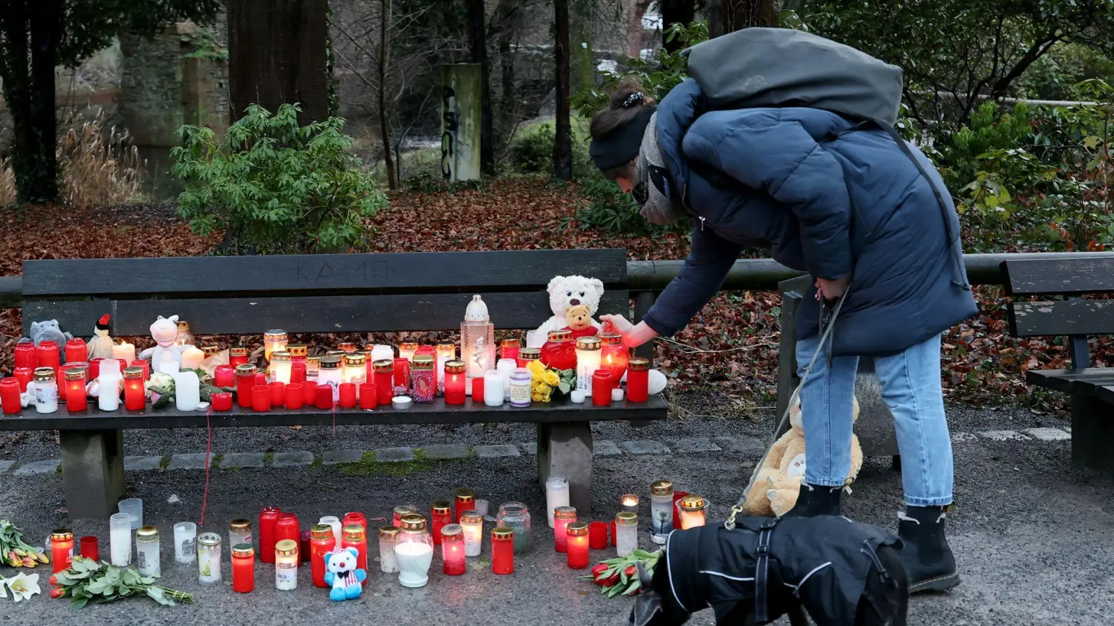 Die Betroffenheit in Aschaffenburg ist nach dem tödlichen Angriff auf die Kindergartengruppe groß. (Foto: Daniel Löb/dpa)