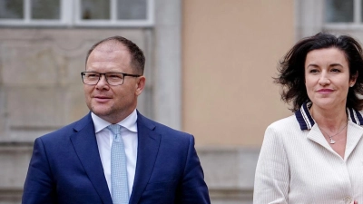 Schneider trat gemeinsam mit Wirtschaftsministerin Reiche und Forschungsministerin Dorothee Bär vor die Presse.  (Foto: Kay Nietfeld/dpa)